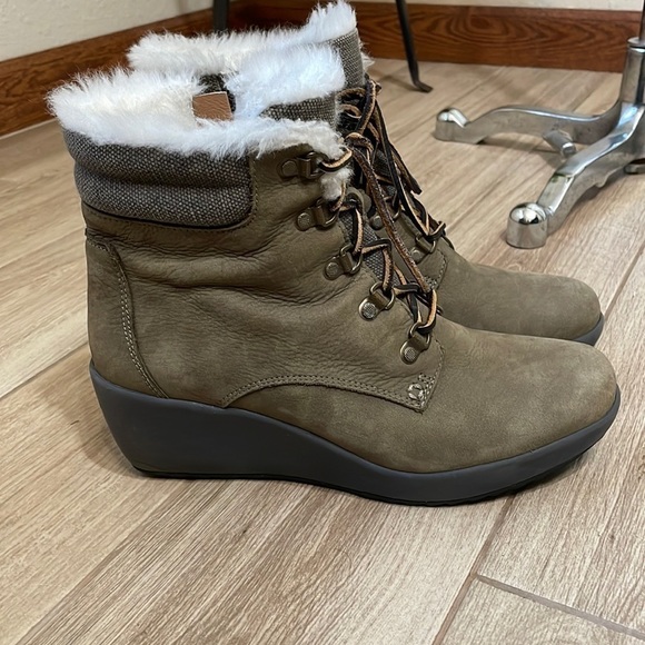 Sperry Shoes - Sperry faux fur lace up wedge boots